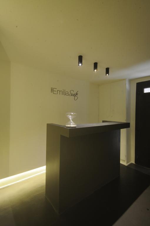 Emilia Suite Design Модена Экстерьер фото